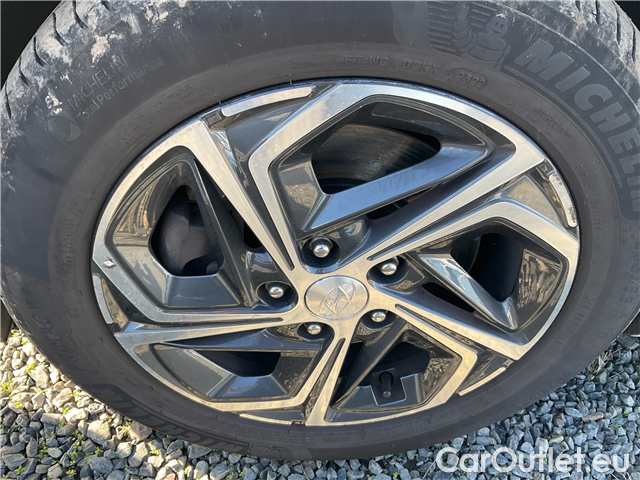  Hyundai  i30  kom.1.5i Family Comfort 5d #12