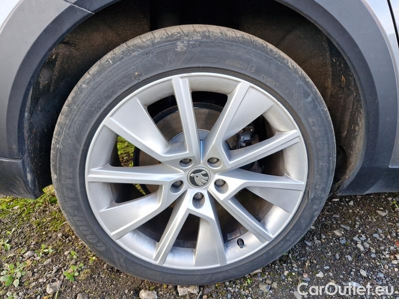  Skoda  Superb  Combi (3V5)(2015) Su.c.2.0TDI 147 Scout 4x4 Aut #28