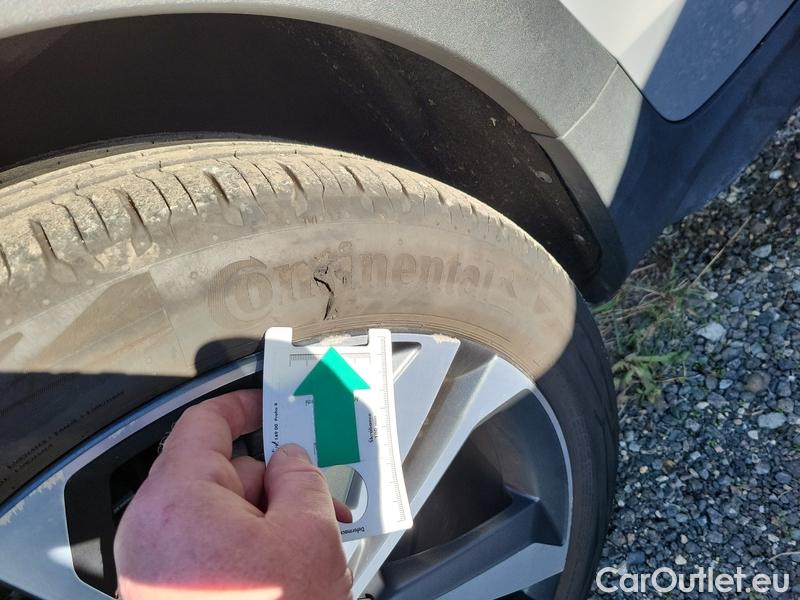  Volvo  V60  Cross Country (2018)  CC B4 Ultimate AWD AT #13