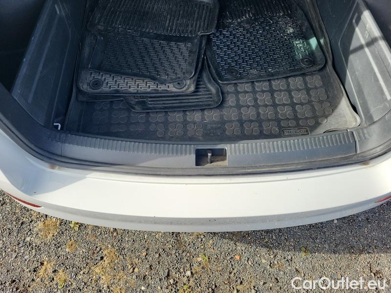  Skoda  Fabia  Combi (2015) Com.1.0TSI 70 Ambition 5d #18