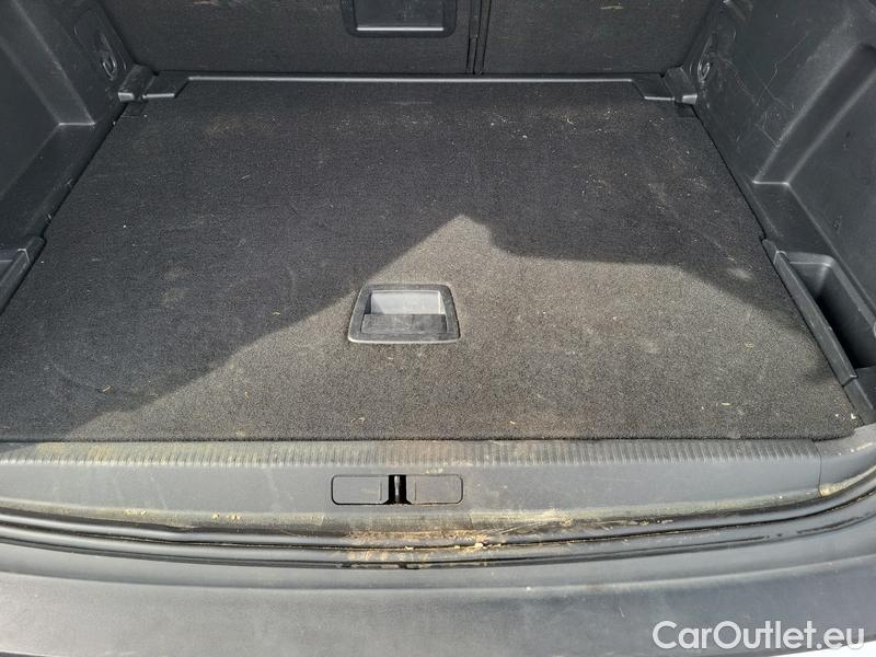  Peugeot  3008  (2016)  1.5BHDi 130 ALLUR PACK AT #17