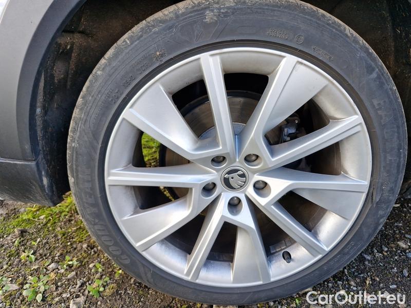  Skoda  Superb  Combi (3V5)(2015) Su.c.2.0TDI 147 Scout 4x4 Aut #27