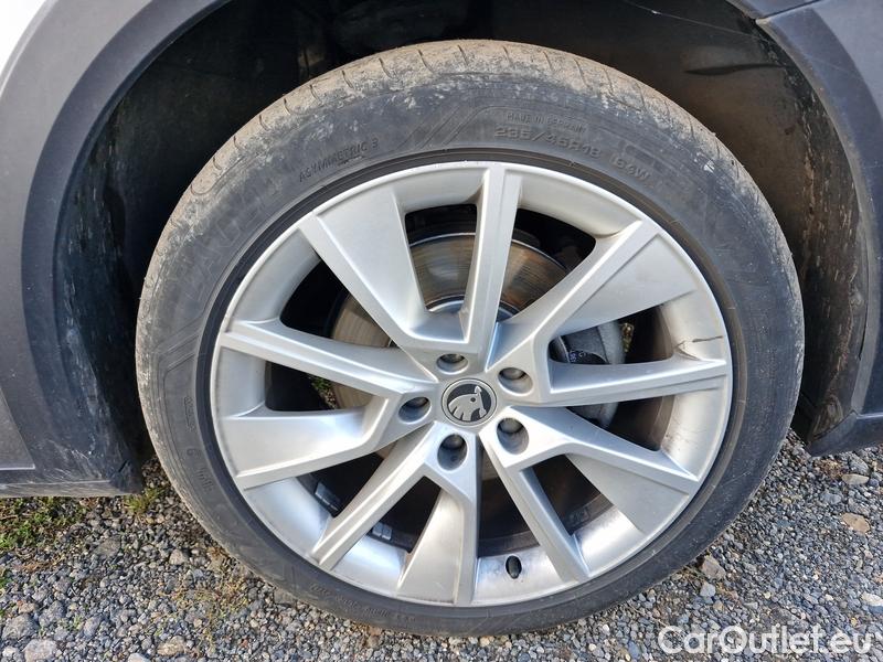  Skoda  Superb  Combi (3V5)(2015) Su.c.2.0TDI 147 Scout 4x4 Aut #32