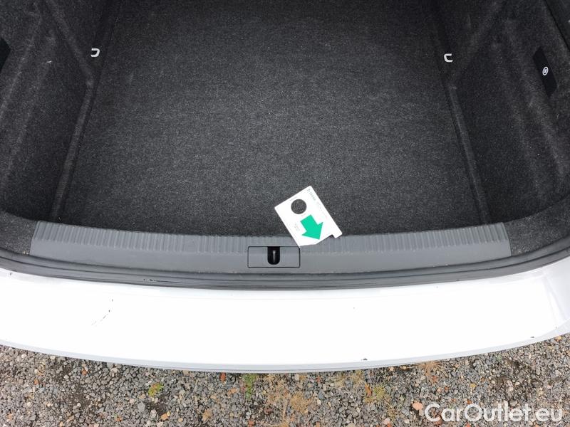  Skoda  Superb  (3V3)(2015) Supe.FL2.0TDI 110 Sportline AT #14