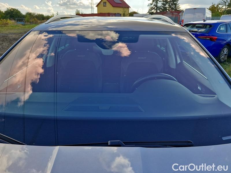  Skoda  Superb  Combi (3V5)(2015) Su.c.2.0TDI 147 Scout 4x4 Aut #1