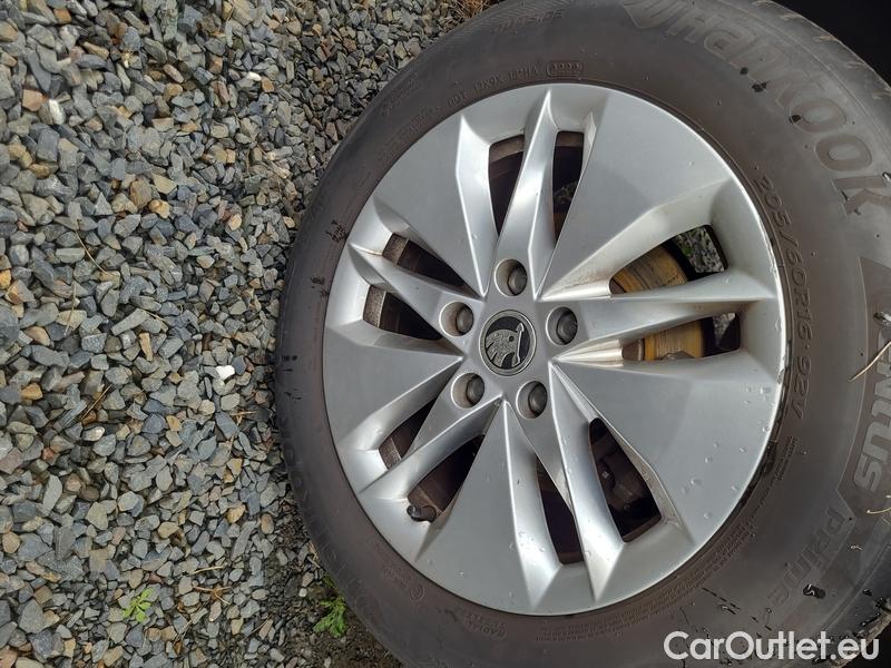  Skoda  Octavia  Lim. (NX3)(2020)  1.5TSI 110 Ambition 5d #7