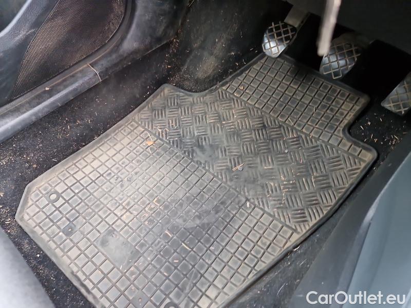  Skoda  Fabia  Combi (2015) Com.1.0TSI 70 Active 5d #18