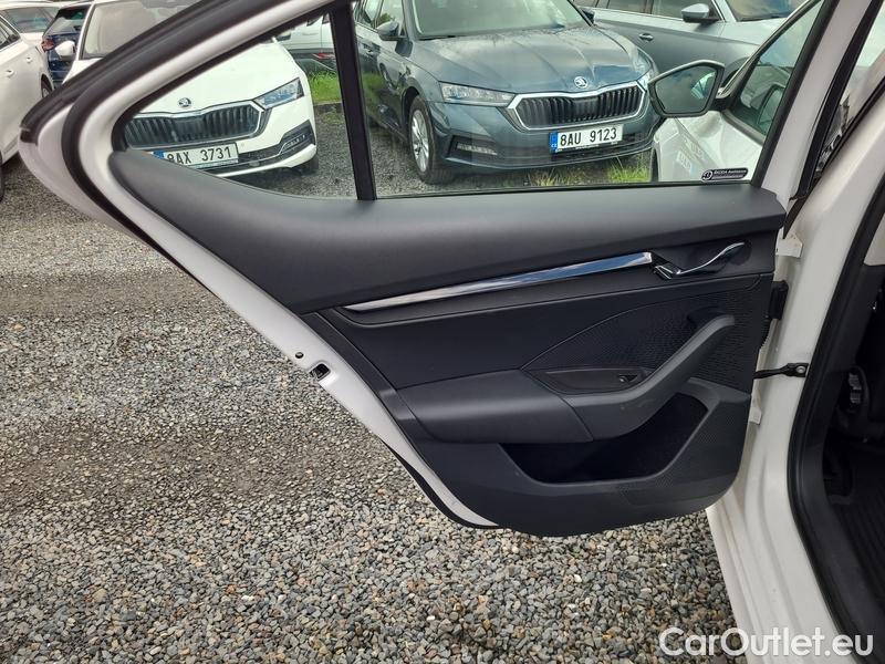  Skoda  Octavia  Lim. (NX3)(2020)  1.5TSI 110 Ambition 5d #4