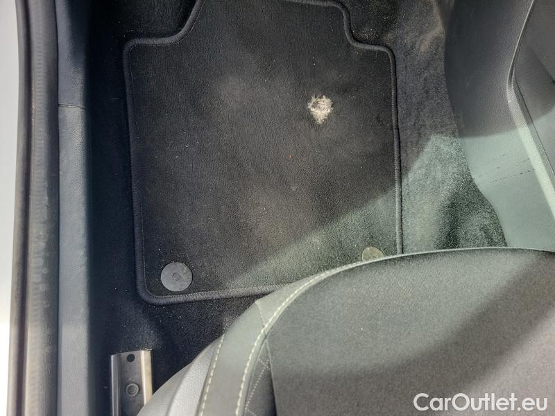  Skoda  Fabia  Combi (2015) Com.1.0TSI 70 Ambition 5d #9