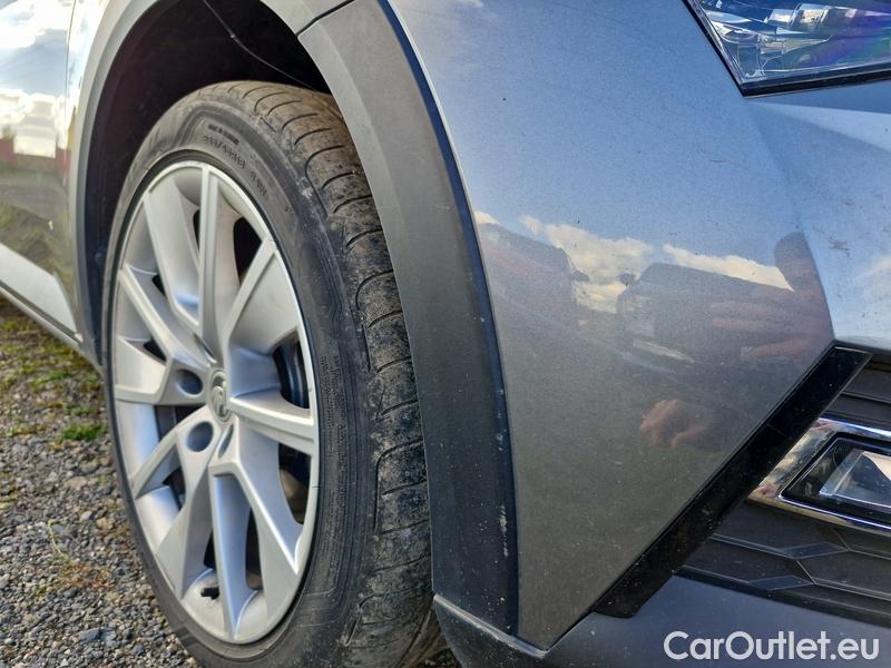  Skoda  Superb  Combi (3V5)(2015) Su.c.2.0TDI 147 Scout 4x4 Aut #3