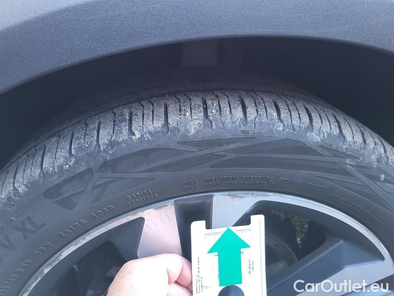  Volvo  V60  Cross Country (2018)  CC B4 Ultimate AWD AT #1