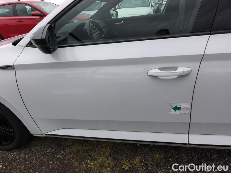  Skoda  Superb  (3V3)(2015) Supe.FL2.0TDI 110 Sportline AT #4