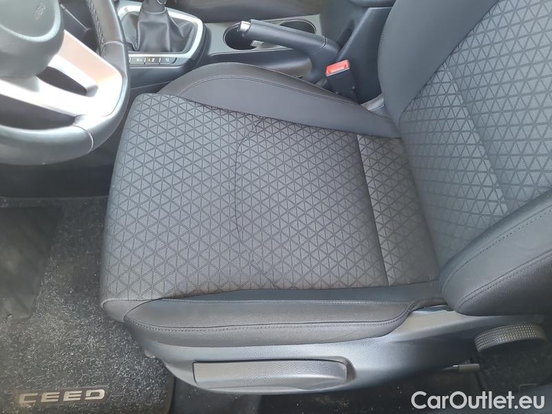  KIA  Cee'd Ceed  (CD) (2018->) Ceed SW 1.5 T-GDI 118 Spin 5d #4