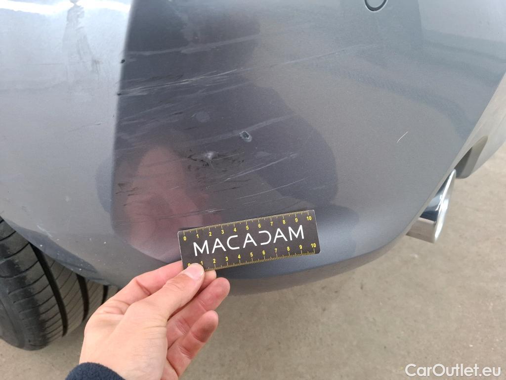  Bmw  Serie 1 BMW Série 1 / 2019 / 5P / Berline 116i DKG7 Business Design #9