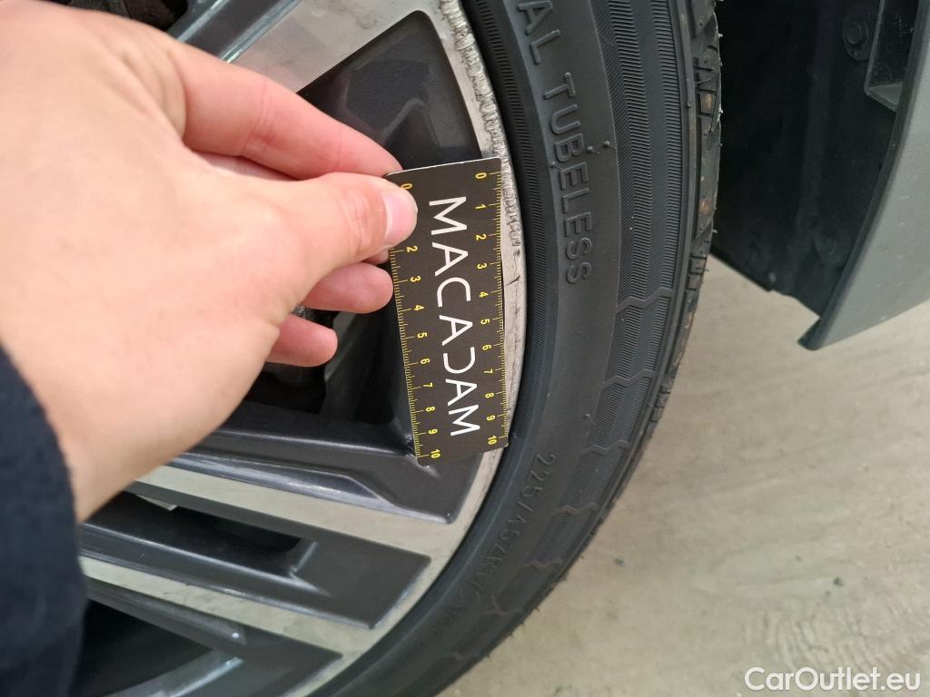  Bmw  Serie 1 BMW Série 1 / 2019 / 5P / Berline 116i DKG7 Business Design #19