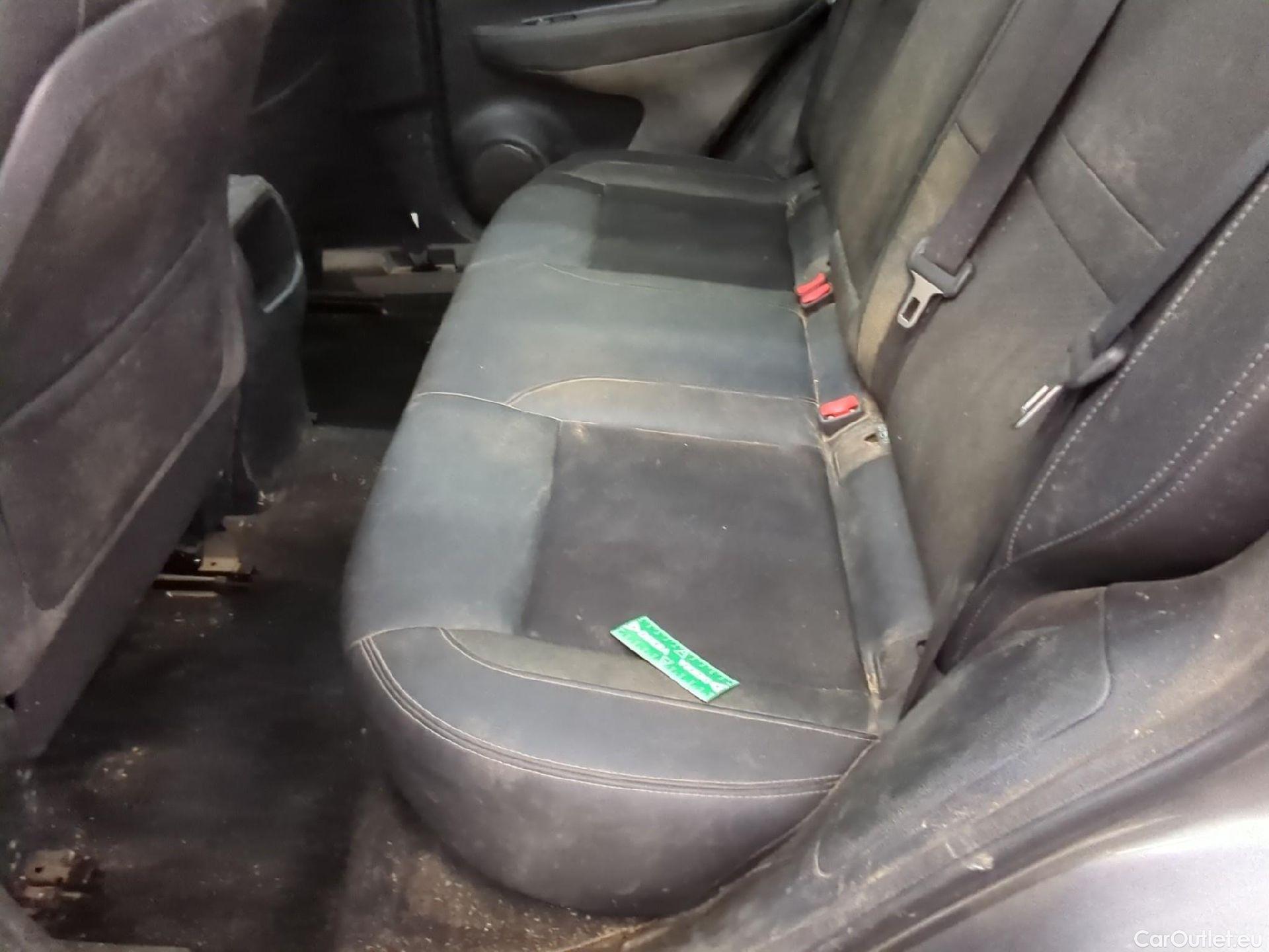  Nissan  Qashqai NISSAN  / 2017 / 5P / Crossover 1.3 DIG-T 160 DCT Tekna #6