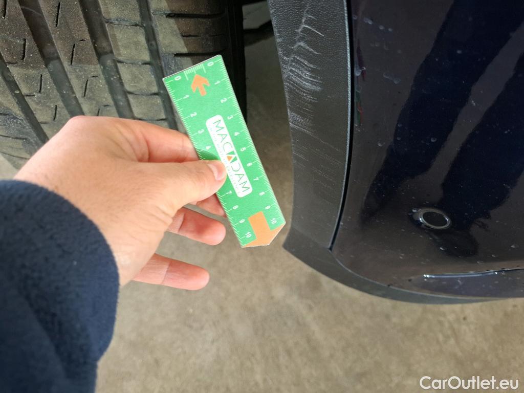  Mercedes  G-Klasee MERCEDES-BENZ GLC / 2019 / 5P / SUV GLC 220 d Business Line Launch Ed 4M #16