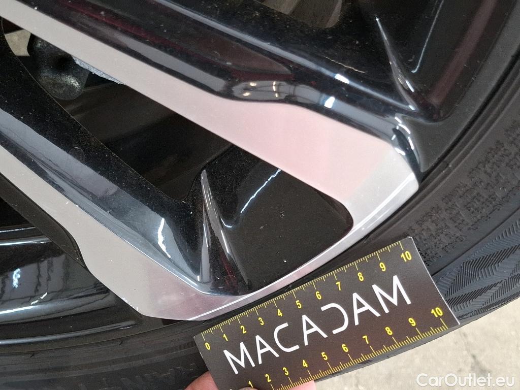  Opel  Crossland  X Business Elegance 1.2 Turbo 110CV BVM6 E6d #9