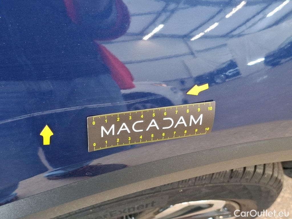  Opel  Crossland  X Business Elegance 1.2 Turbo 110CV BVM6 E6d #28