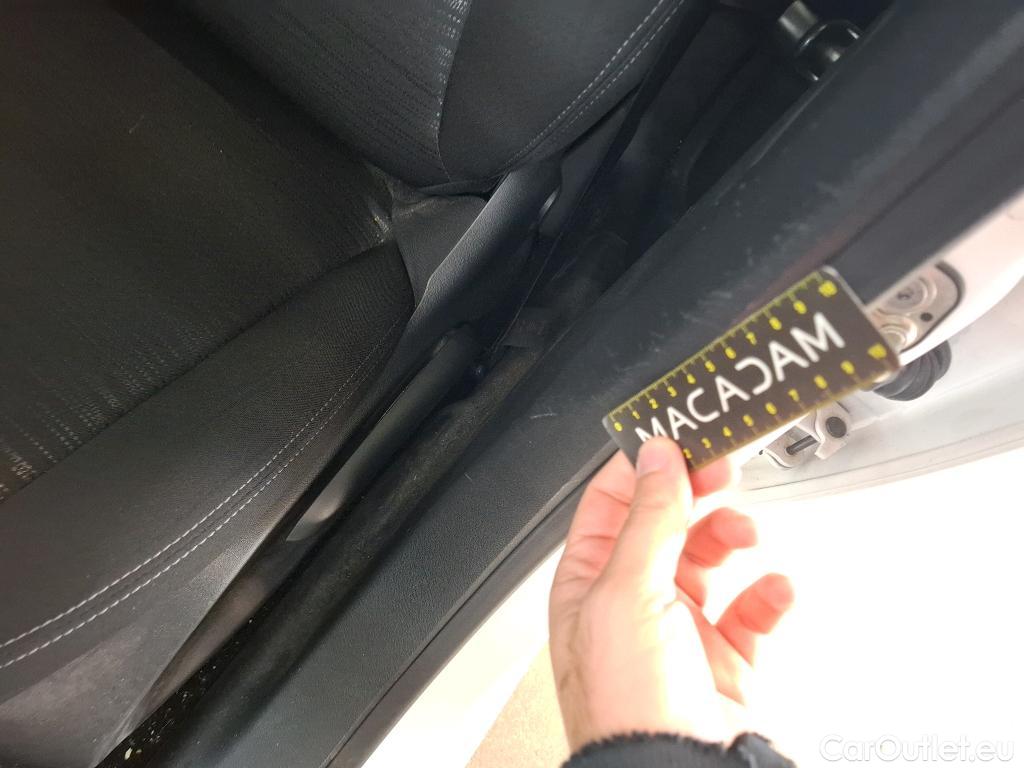  Peugeot  208  Affaire Premium Pack 1.5 HDi 100CV BVM5 E6dT #3