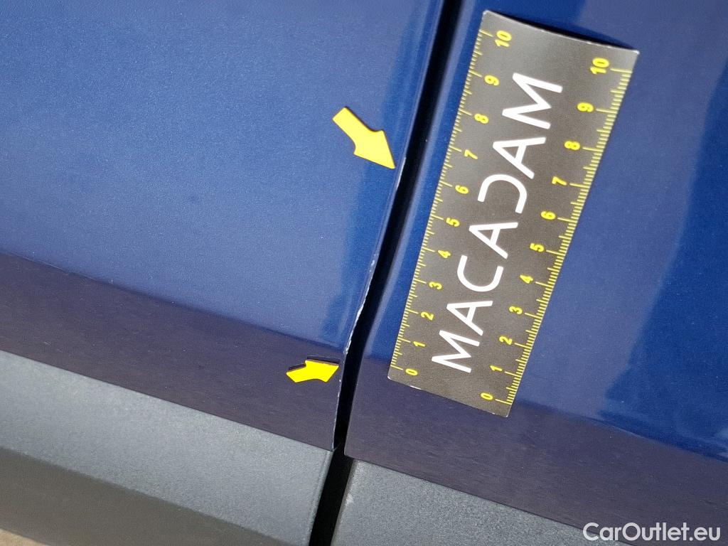  Opel  Crossland  X Business Elegance 1.2 Turbo 110CV BVM6 E6d #3