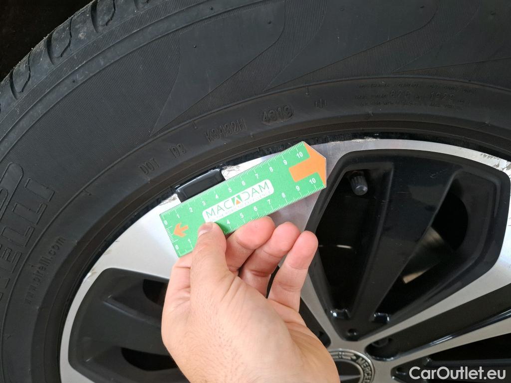  Mercedes  G-Klasee MERCEDES-BENZ GLC / 2019 / 5P / SUV GLC 220 d Business Line Launch Ed 4M #10