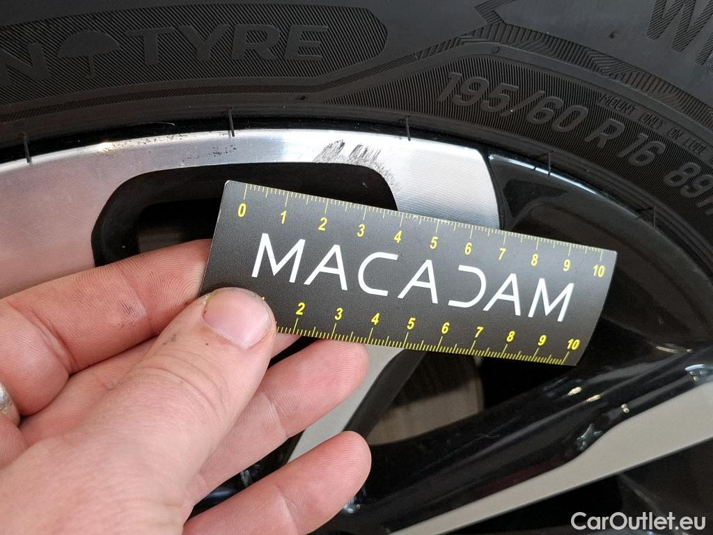  Opel  Crossland  X Business Elegance 1.2 Turbo 110CV BVM6 E6d #14