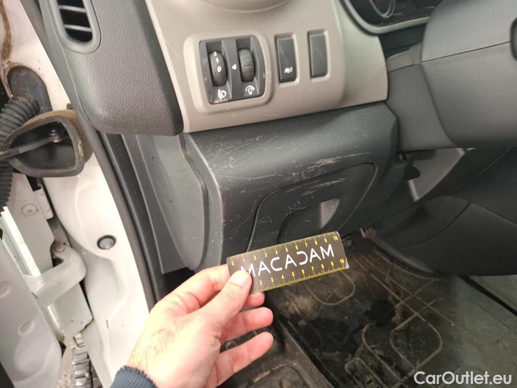  Renault  Trafic RENAULT  / 2014 / 4P / Combi Zen L1 Energy dCi 95 8 places #8