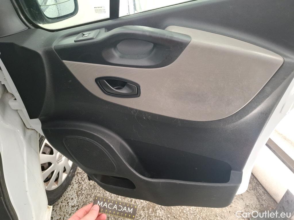  Renault  Trafic RENAULT  / 2014 / 4P / Combi Zen L1 Energy dCi 95 8 places #26