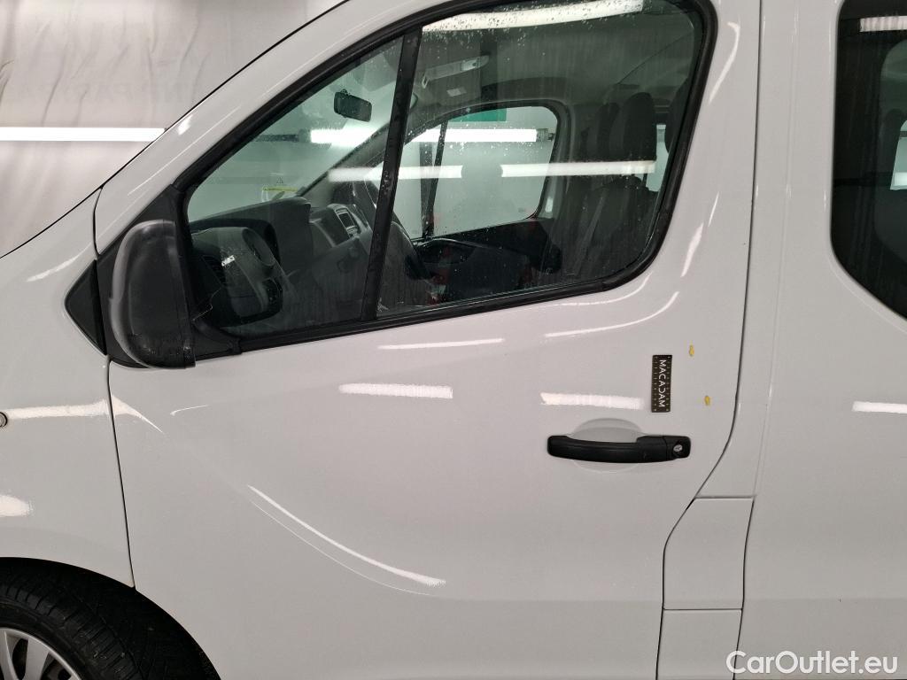  Renault  Trafic RENAULT  / 2014 / 4P / Combi Zen L1 Energy dCi 95 8 places #42