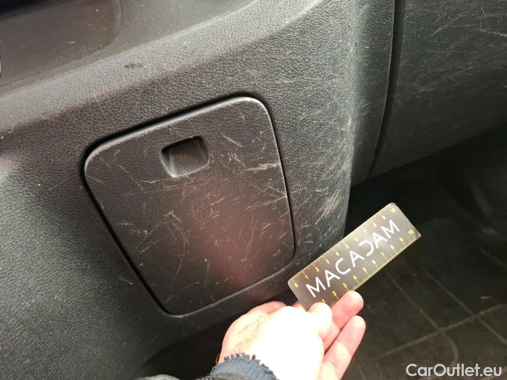  Renault  Trafic RENAULT  / 2014 / 4P / Combi Zen L1 Energy dCi 95 8 places #13