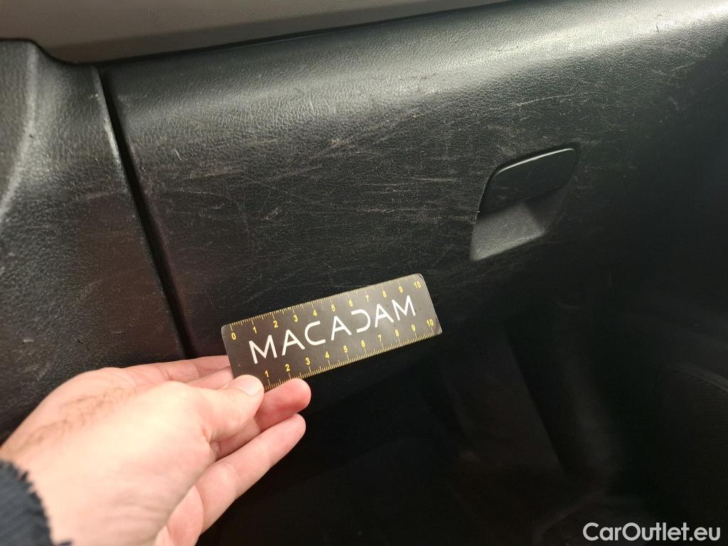  Renault  Trafic RENAULT  / 2014 / 4P / Combi Zen L1 Energy dCi 95 8 places #33