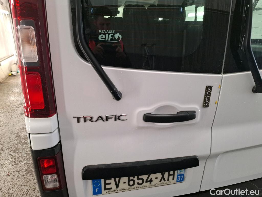  Renault  Trafic RENAULT  / 2014 / 4P / Combi Zen L1 Energy dCi 95 8 places #40
