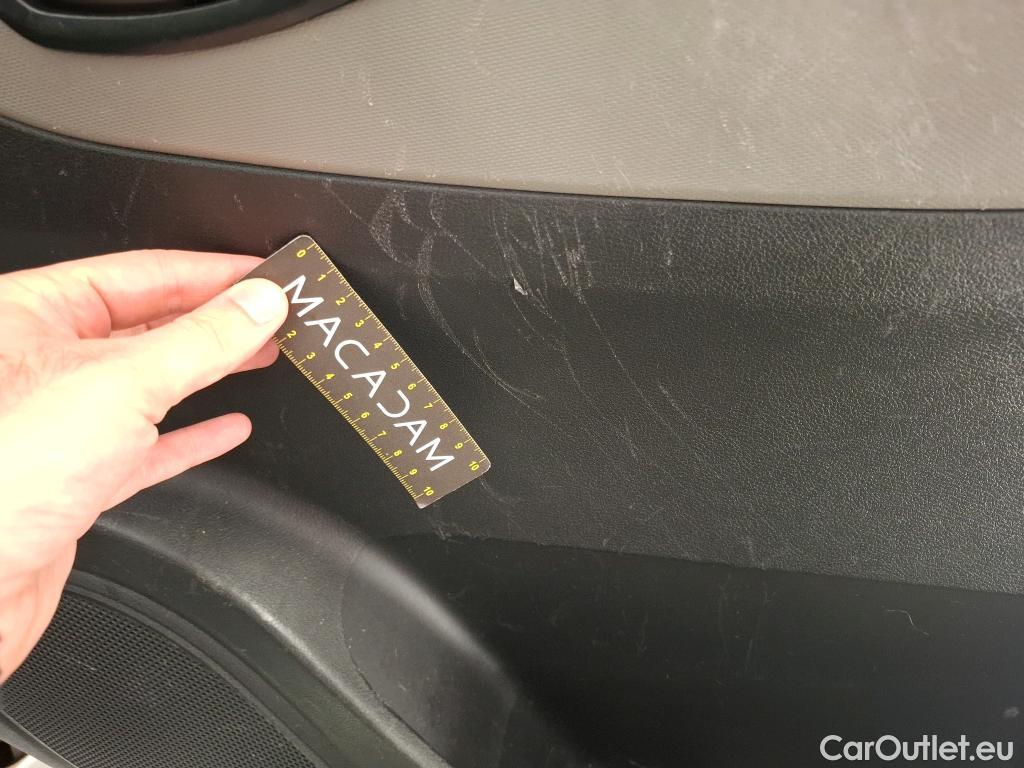  Renault  Trafic RENAULT  / 2014 / 4P / Combi Zen L1 Energy dCi 95 8 places #27