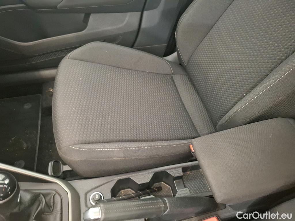  Volkswagen  Polo  VI Lounge 1.0 80CV BVM5 E6d #13