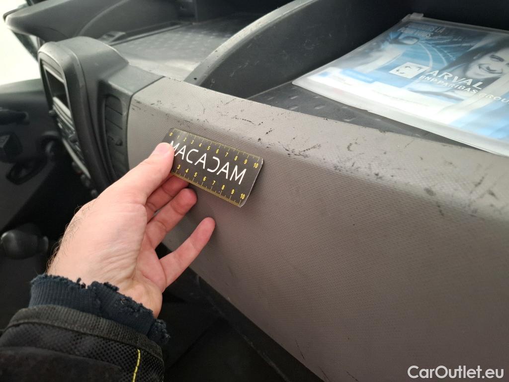  Renault  Trafic RENAULT  / 2014 / 4P / Combi Zen L1 Energy dCi 95 8 places #32