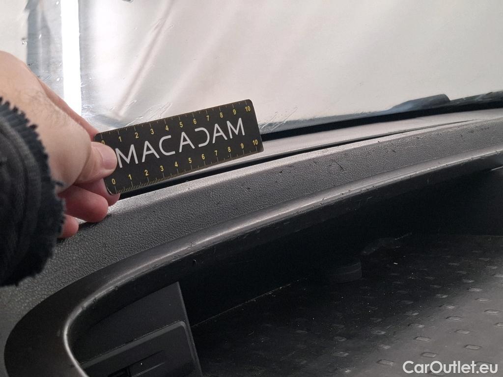  Renault  Trafic RENAULT  / 2014 / 4P / Combi Zen L1 Energy dCi 95 8 places #18