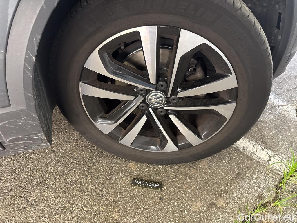  Volkswagen  T-ROC  IQ.DRIVE 1.0 TSI 115CV BVM6 E6dT #34