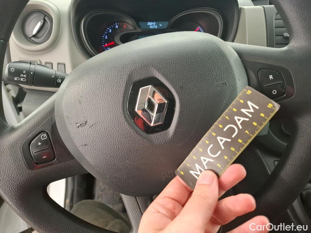  Renault  Trafic RENAULT  / 2014 / 4P / Combi Zen L1 Energy dCi 95 8 places #53