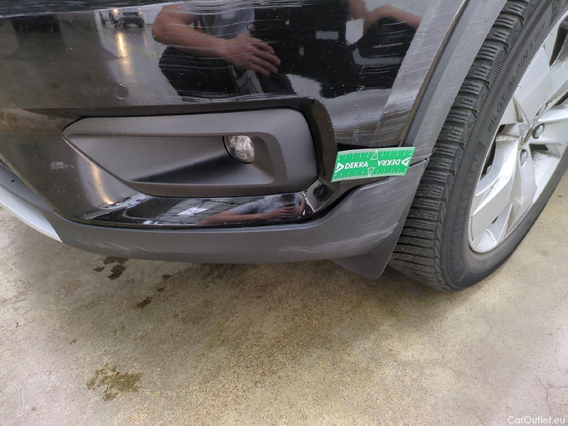  Volvo  XC 40 XC40 Momentum 2WD 1.5 130CV BVA8 E6d #59