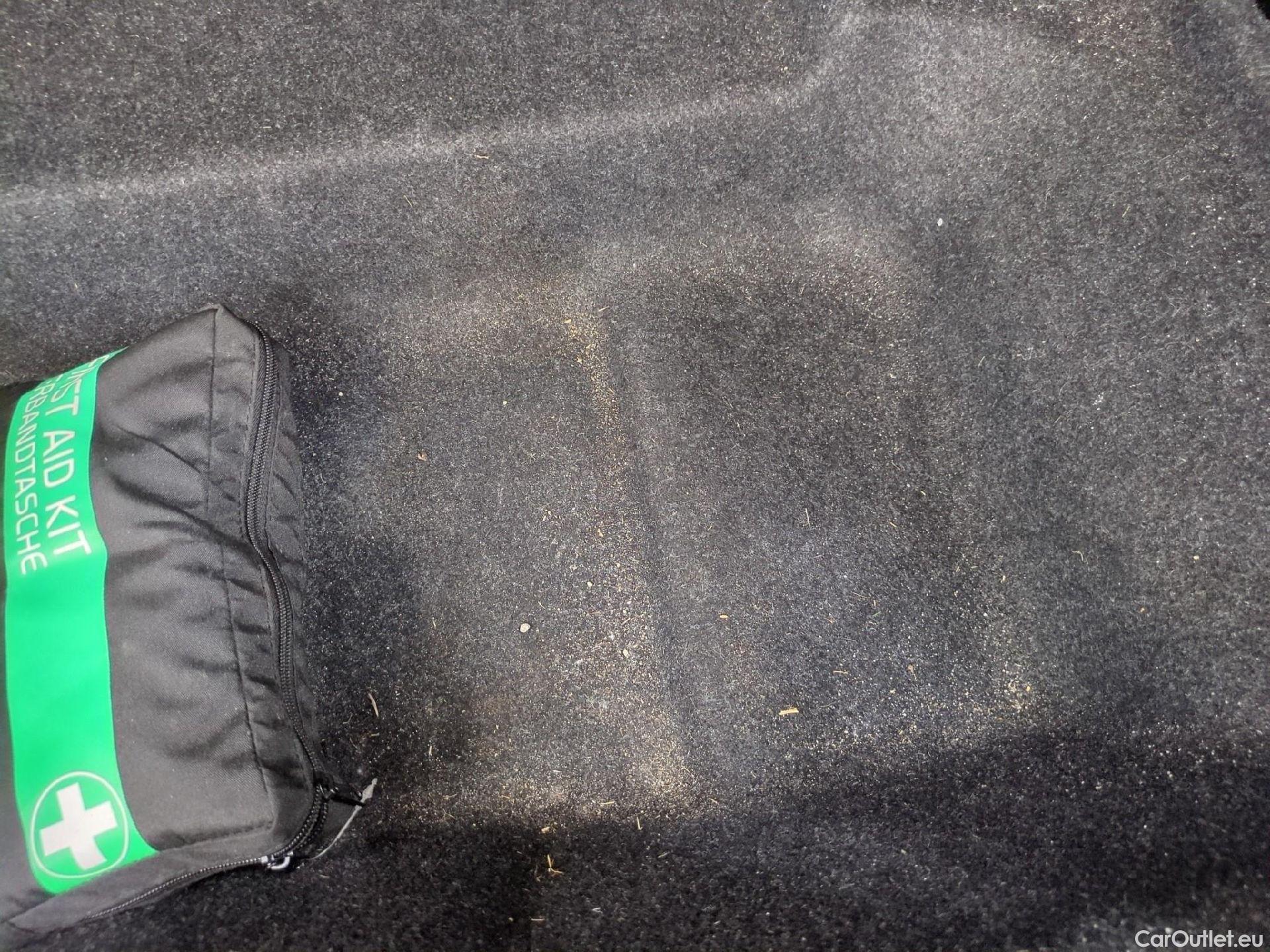  Volvo  XC 40 XC40 Momentum 2WD 1.5 130CV BVA8 E6d #22