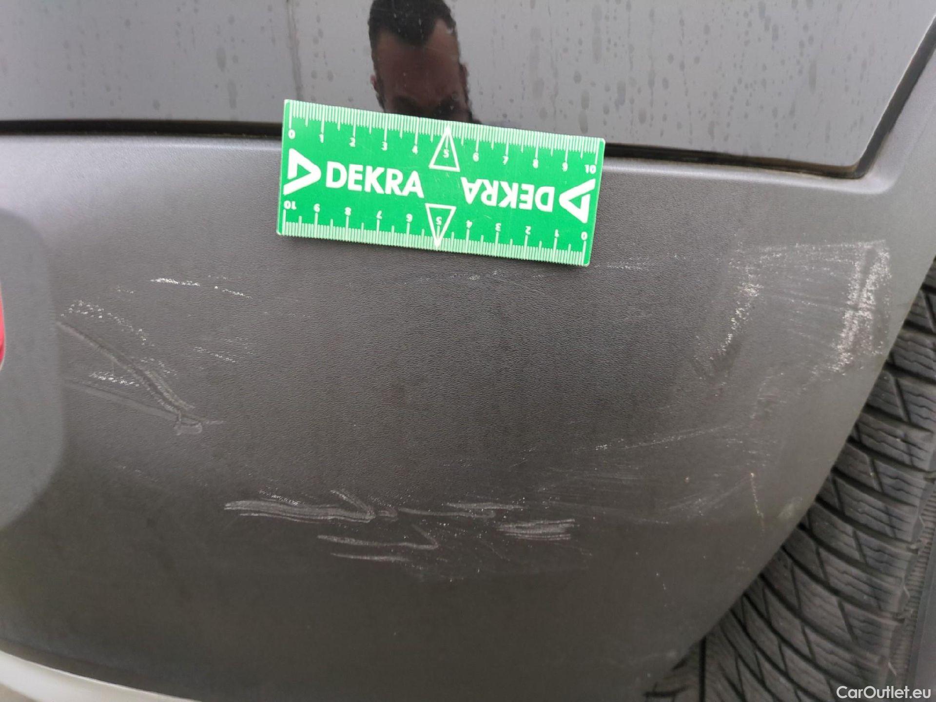  Volvo  XC 40 XC40 Momentum 2WD 1.5 130CV BVA8 E6d #88