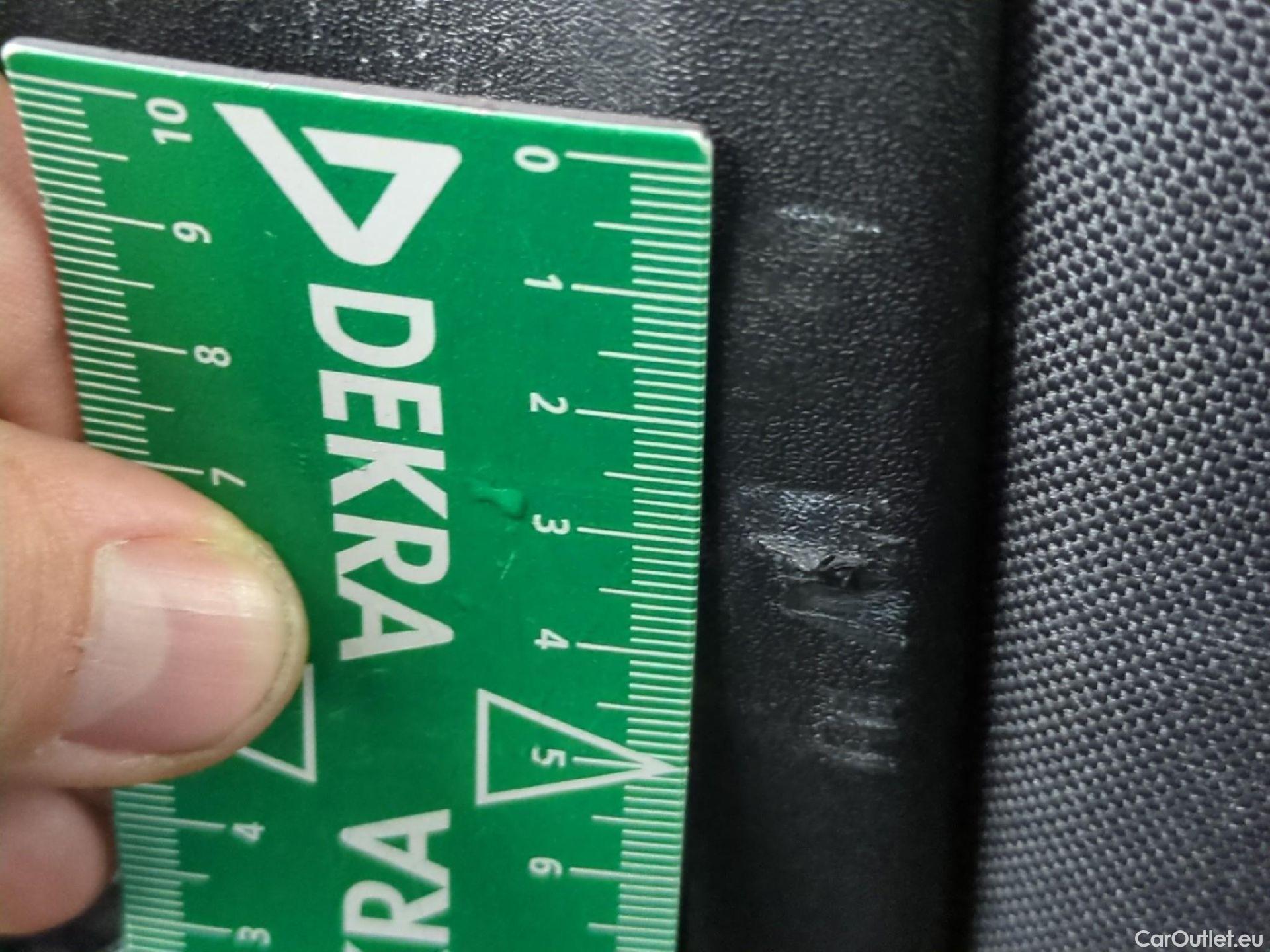  Volvo  XC 40 XC40 Momentum 2WD 1.5 130CV BVA8 E6d #4