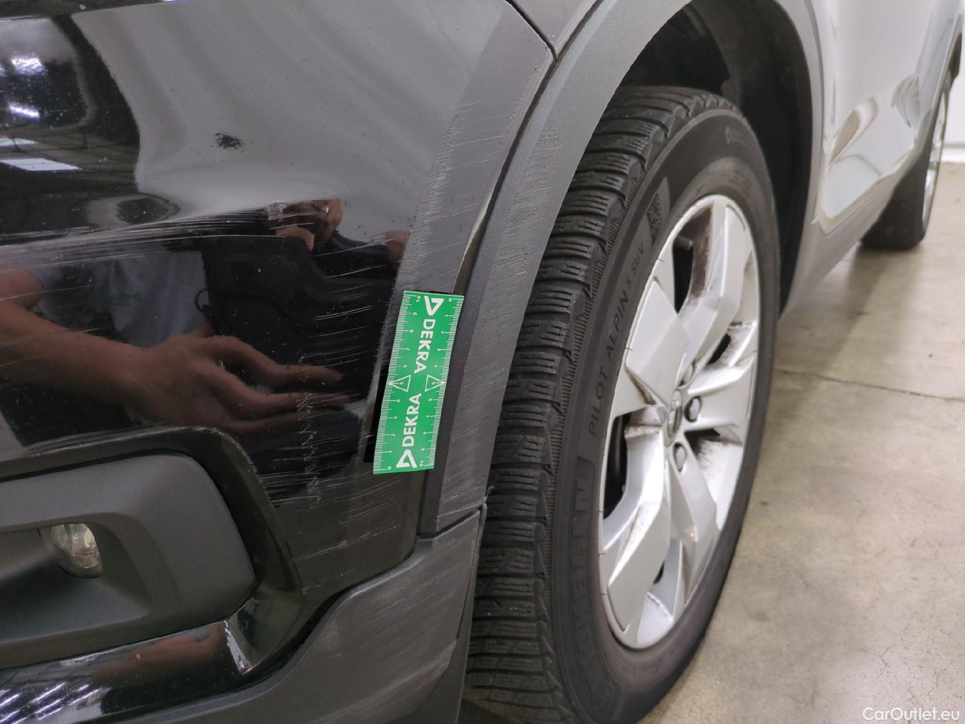  Volvo  XC 40 XC40 Momentum 2WD 1.5 130CV BVA8 E6d #62