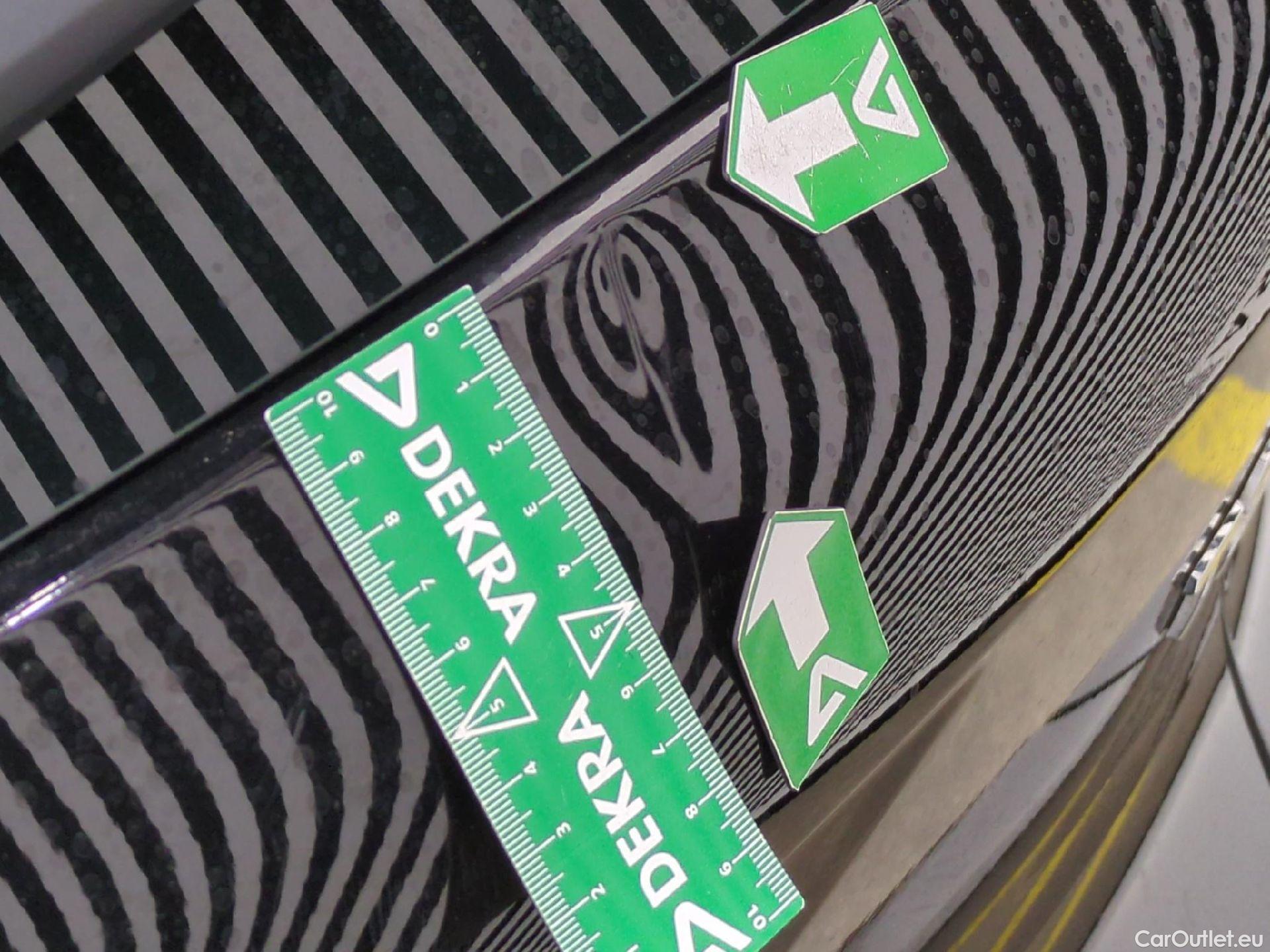  Volvo  XC 40 XC40 Momentum 2WD 1.5 130CV BVA8 E6d #84