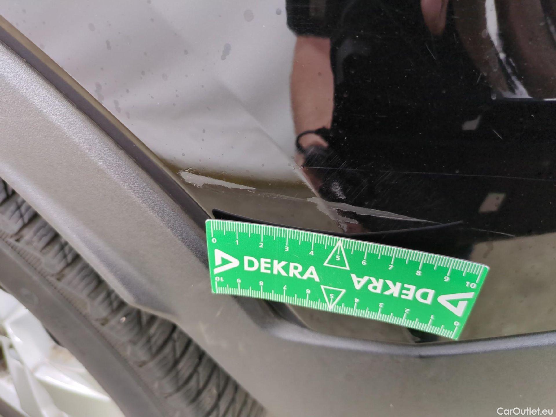  Volvo  XC 40 XC40 Momentum 2WD 1.5 130CV BVA8 E6d #74