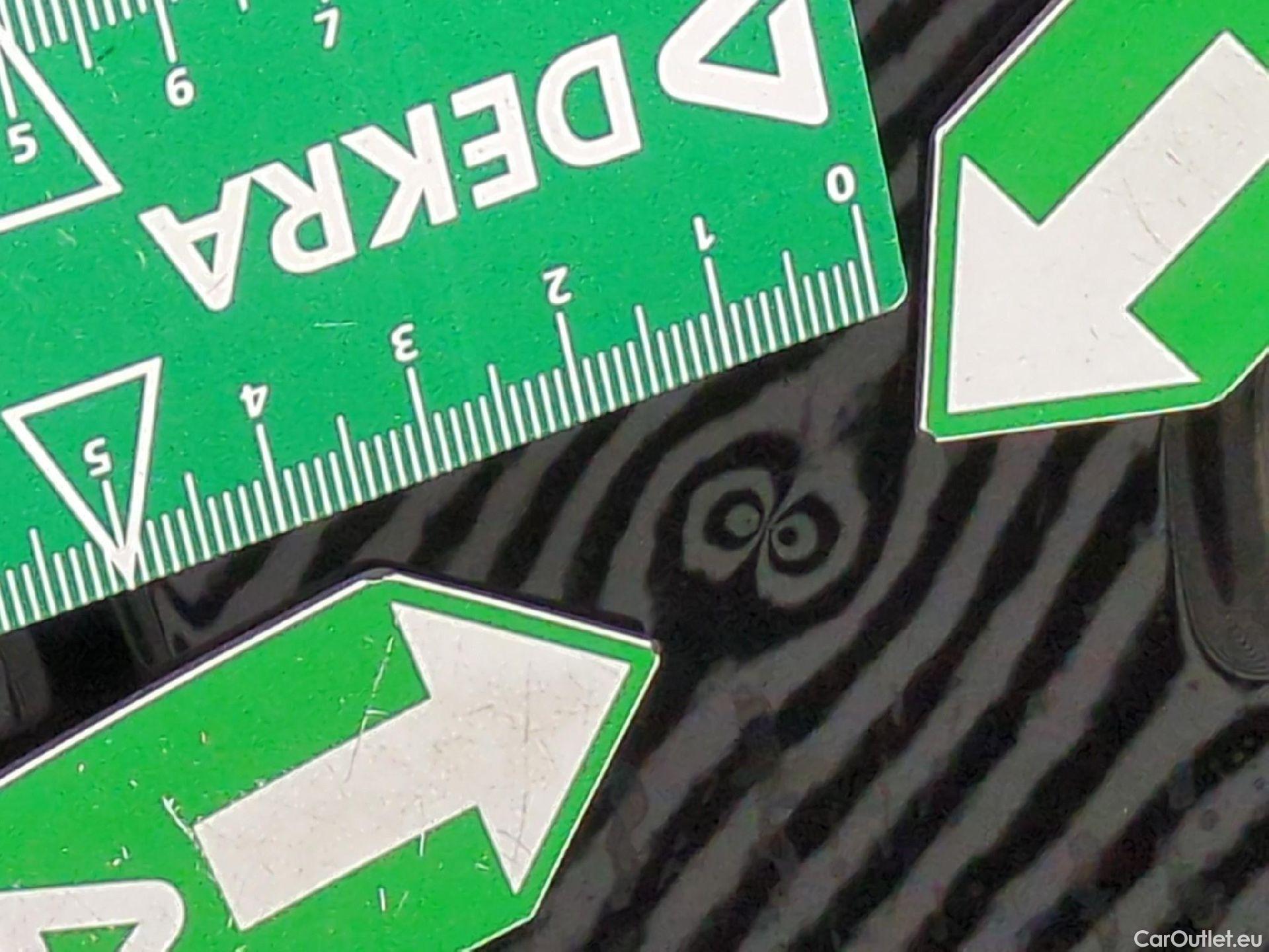  Volvo  XC 40 XC40 Momentum 2WD 1.5 130CV BVA8 E6d #47