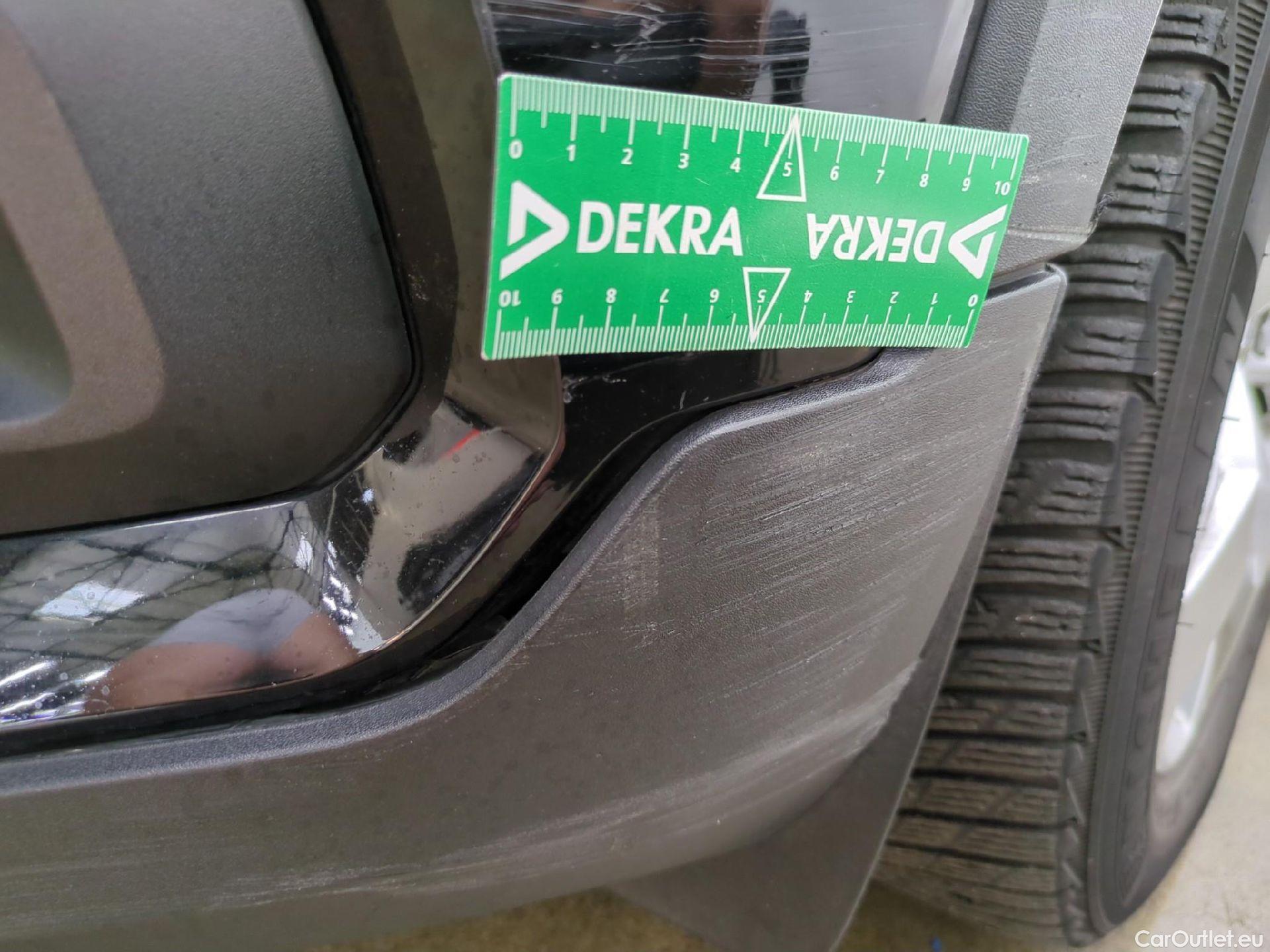  Volvo  XC 40 XC40 Momentum 2WD 1.5 130CV BVA8 E6d #60