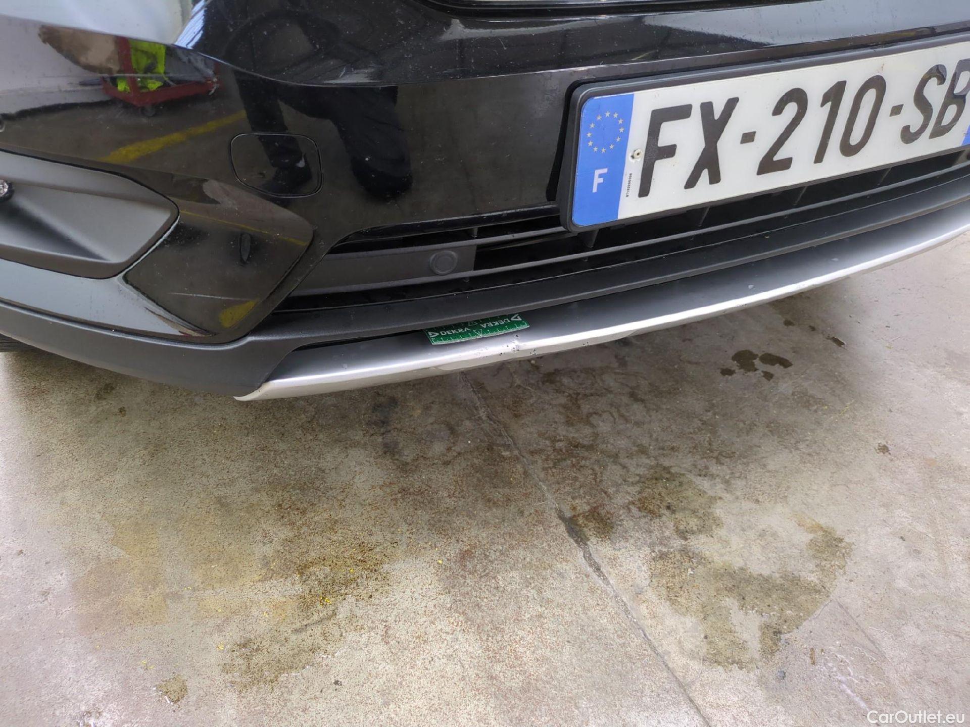  Volvo  XC 40 XC40 Momentum 2WD 1.5 130CV BVA8 E6d #57