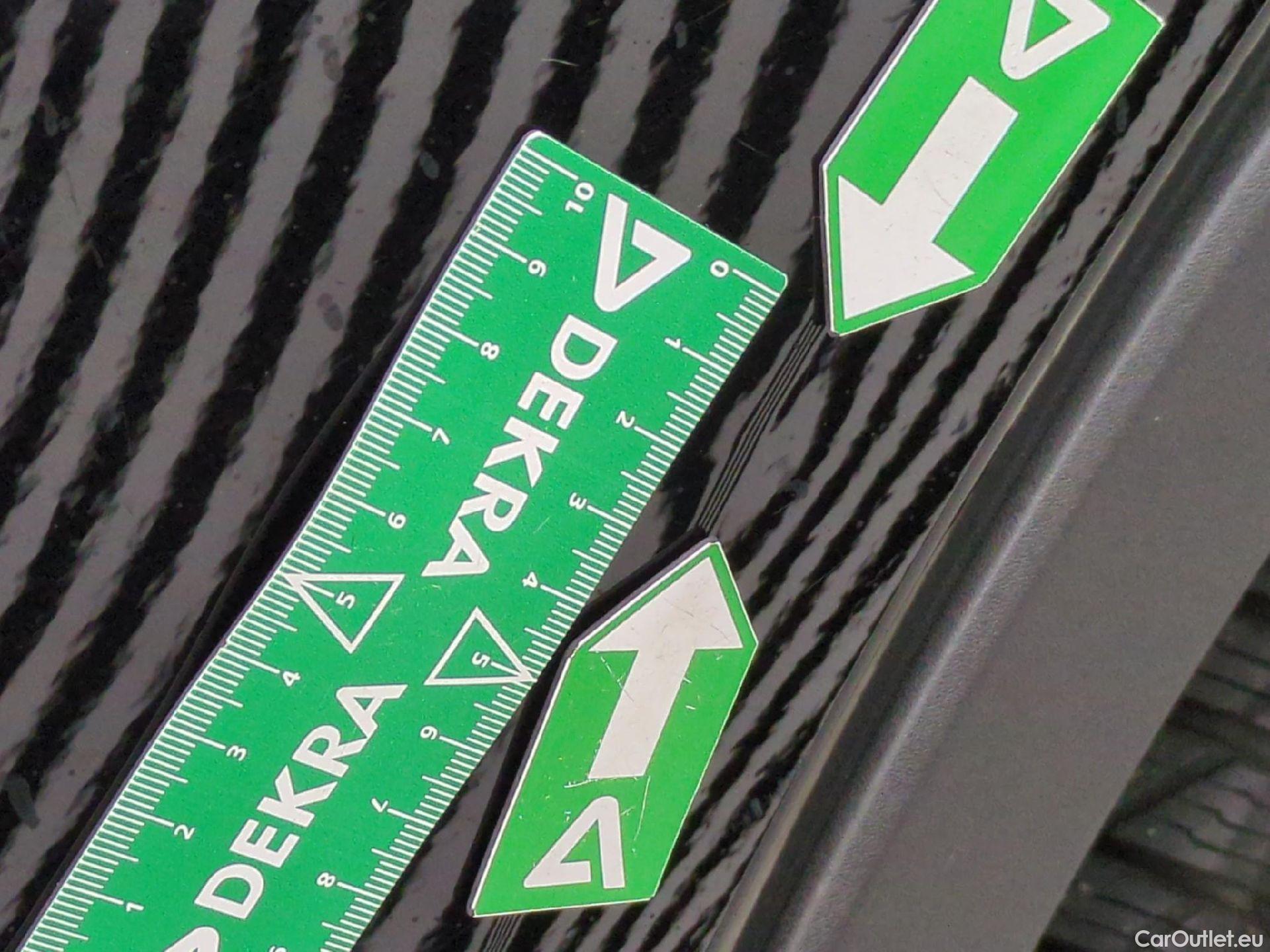  Volvo  XC 40 XC40 Momentum 2WD 1.5 130CV BVA8 E6d #71